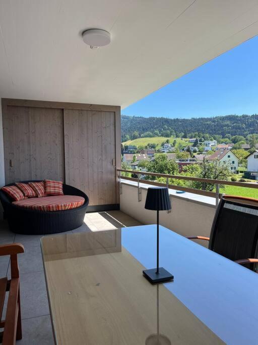 Apartment Sonnige Mit Schoener Aussicht In *